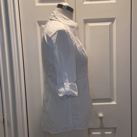 🎉HP🎉 Banana Republic White Button Down w Pockets - Picture 2 of 6